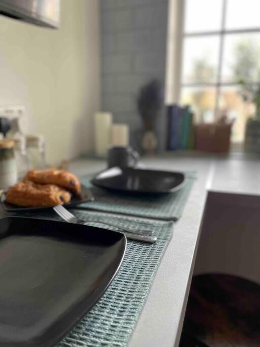 One Bedroom Putney Village Flat Лондон Екстер'єр фото